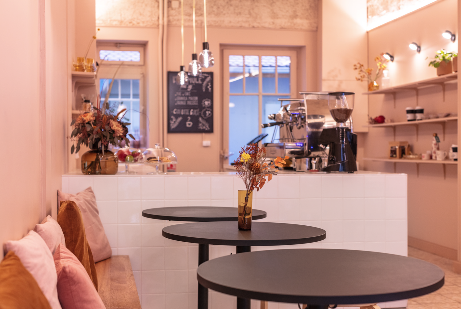 Mylk Tea Café