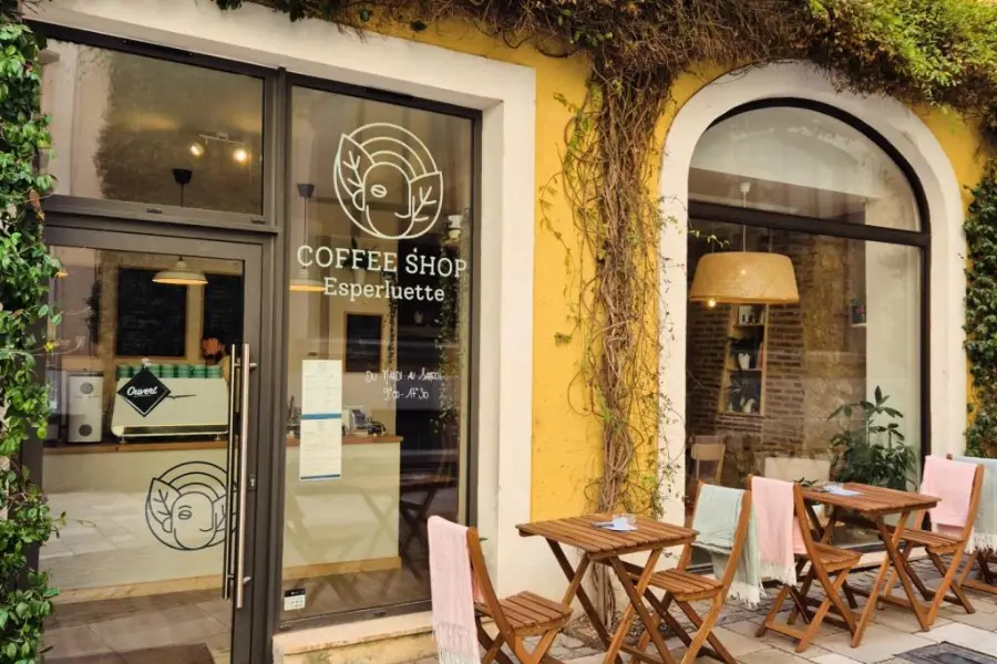 Coffee Shop Esperluette