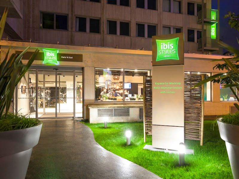 Hotel Ibis 16 Co