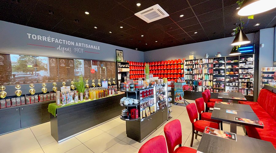 Etienne Coffee Shop