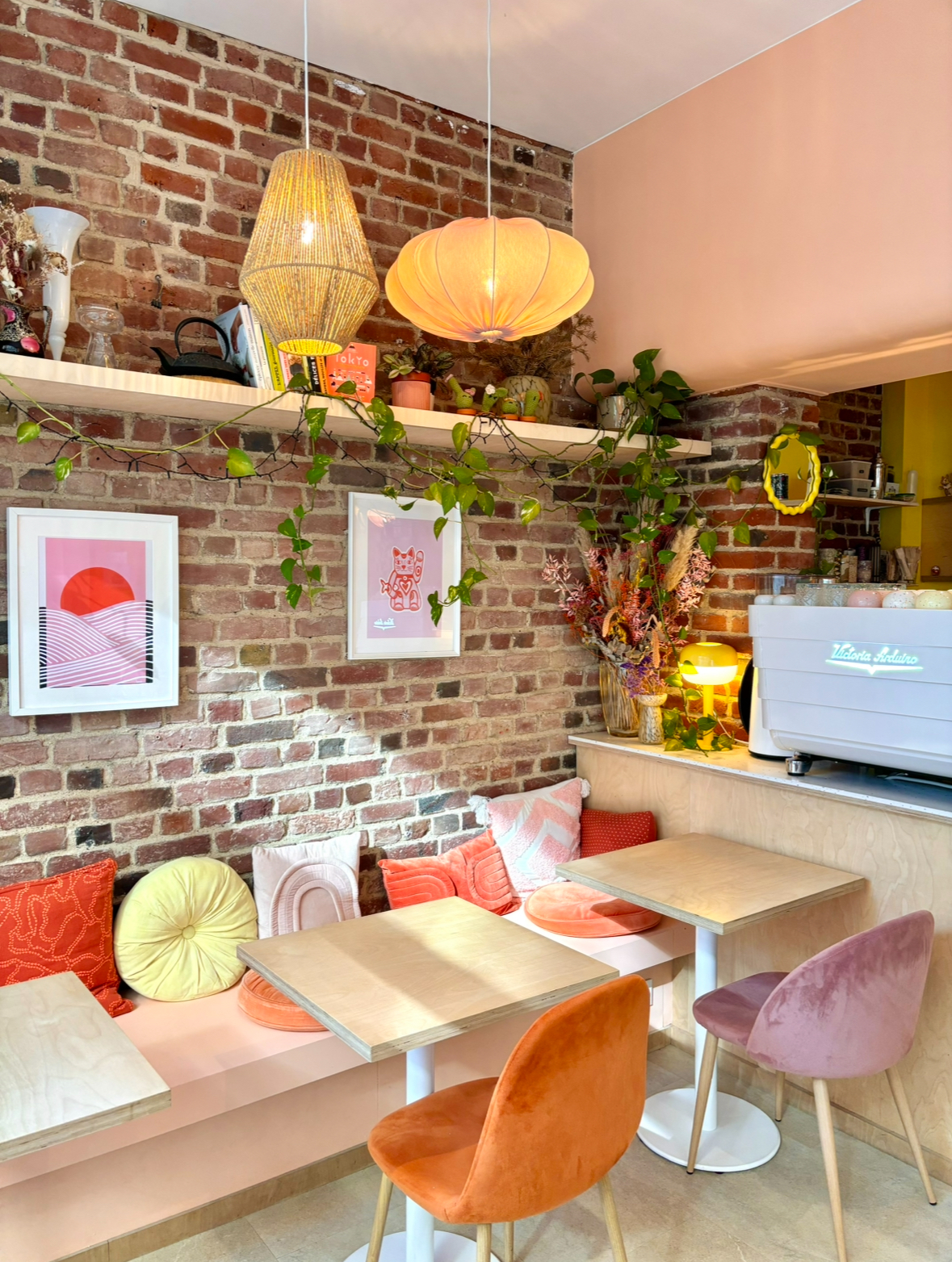 Nuts Café