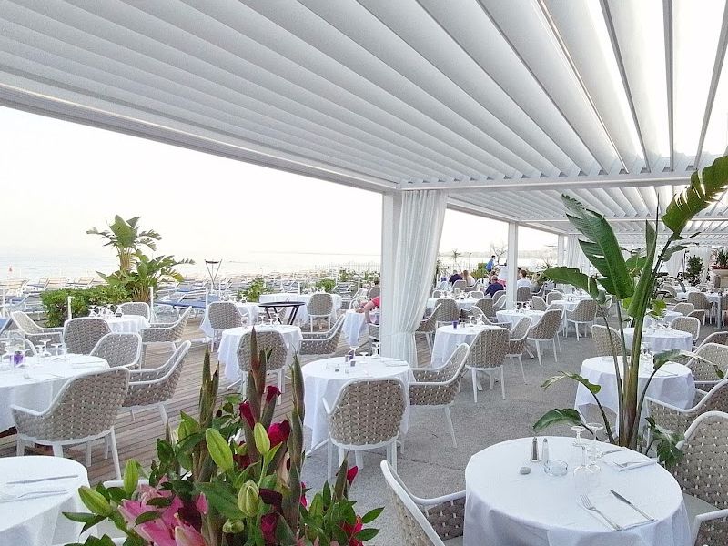 Le Blue Beach Café