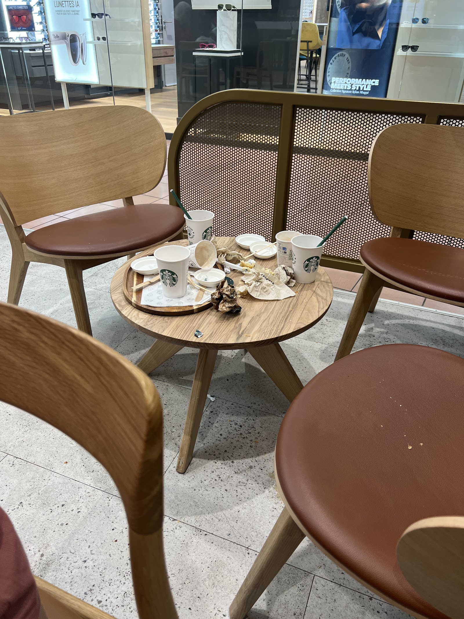 Starbucks Nîmes