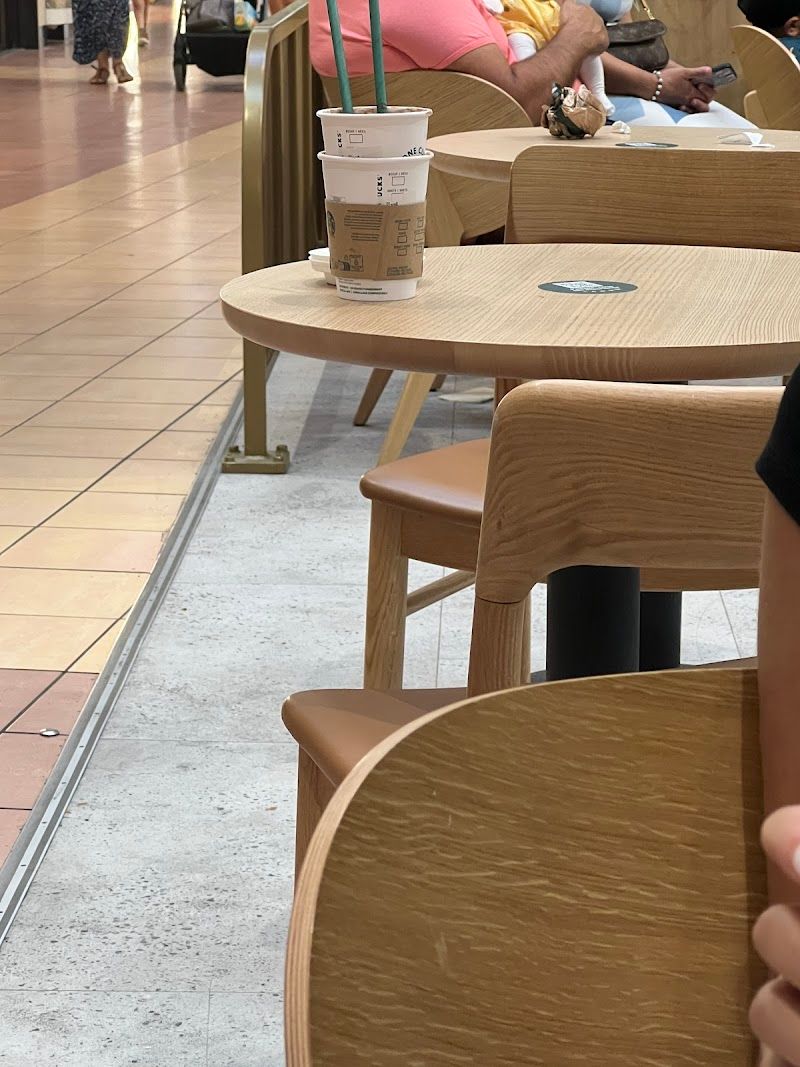 Starbucks Nîmes