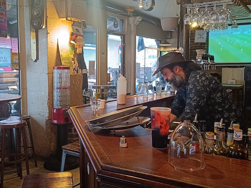 Le Point Bar