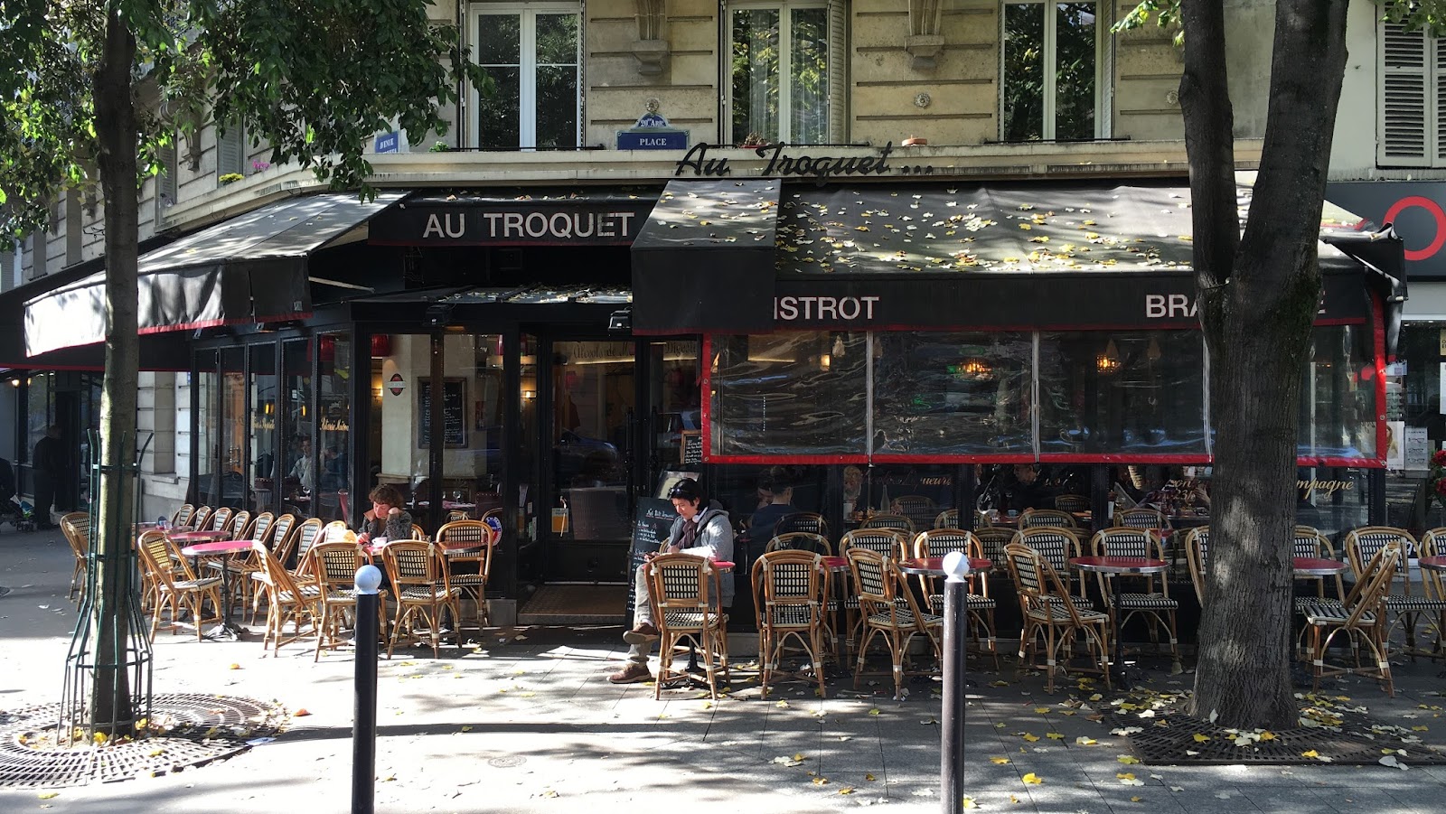 Au Troquet de la place