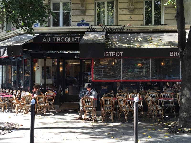 Au Troquet de la place
