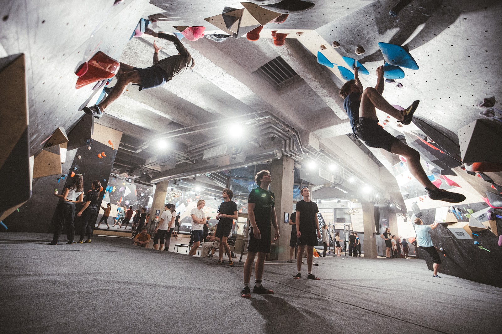 Climbing District