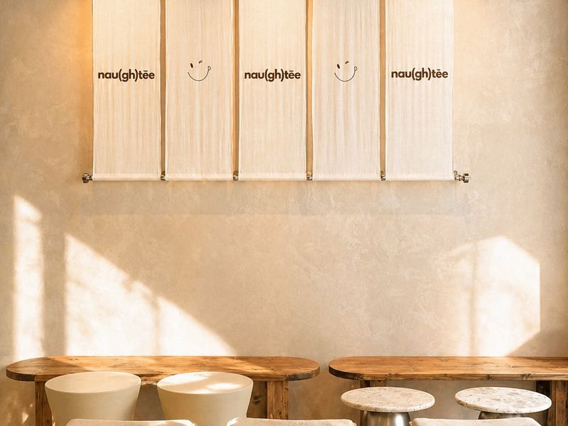 Naughtee Café