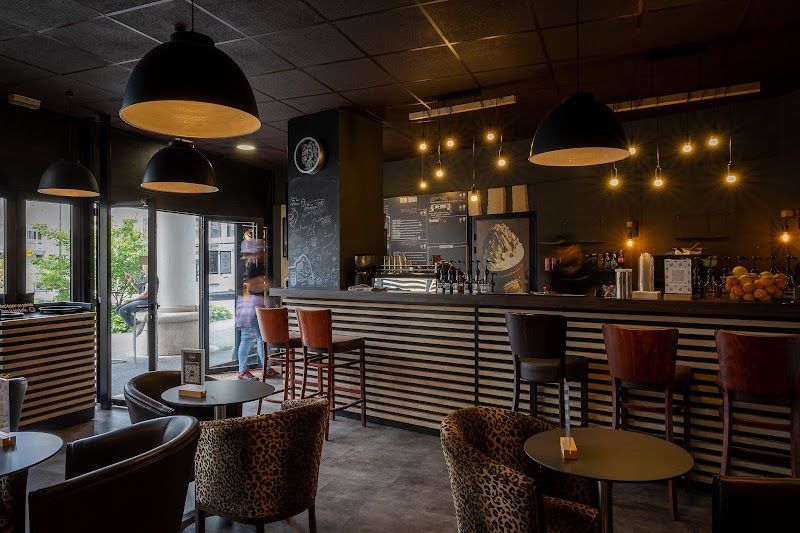 French Coffee Shop Pau