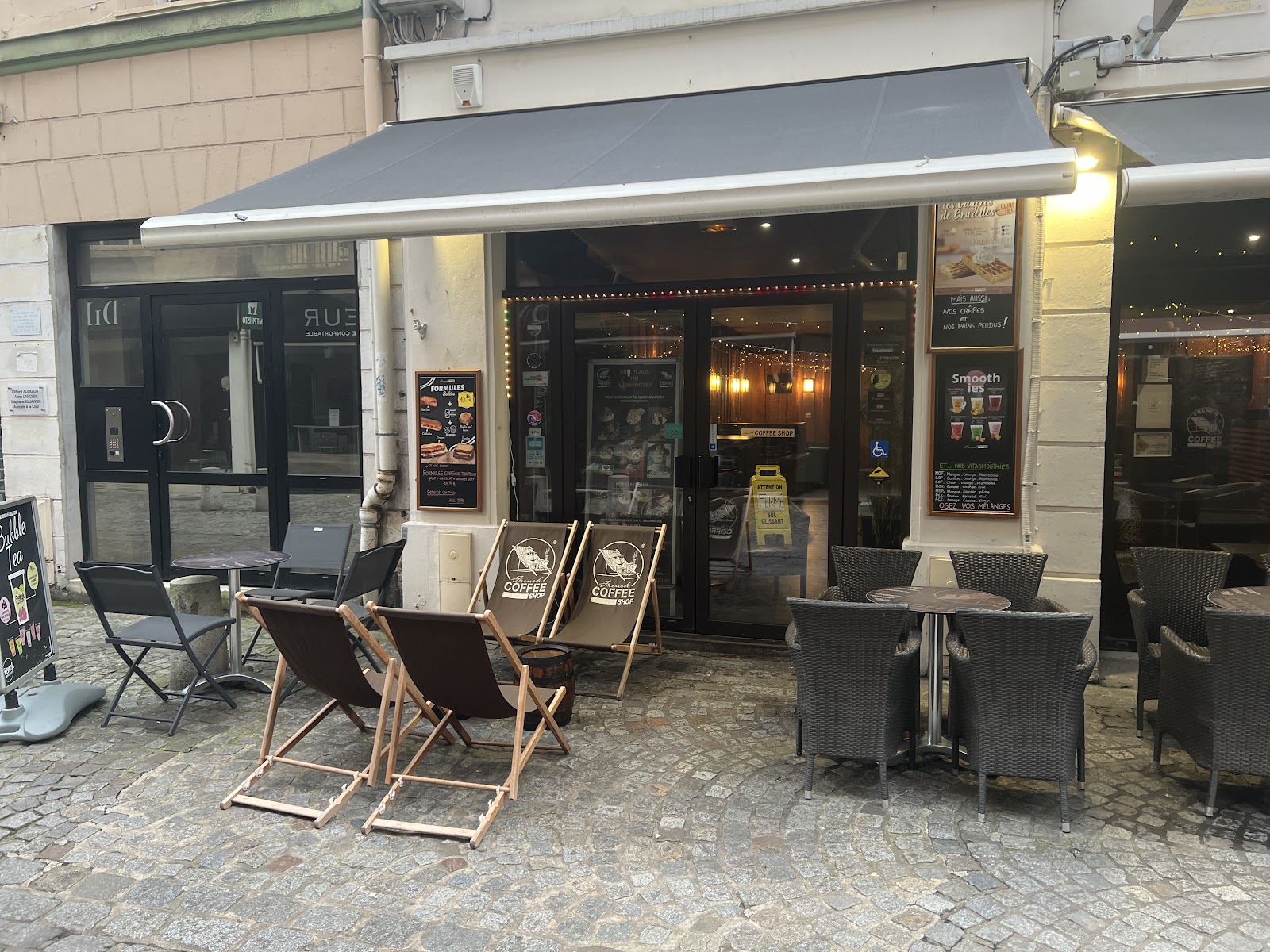 French Coffee Shop