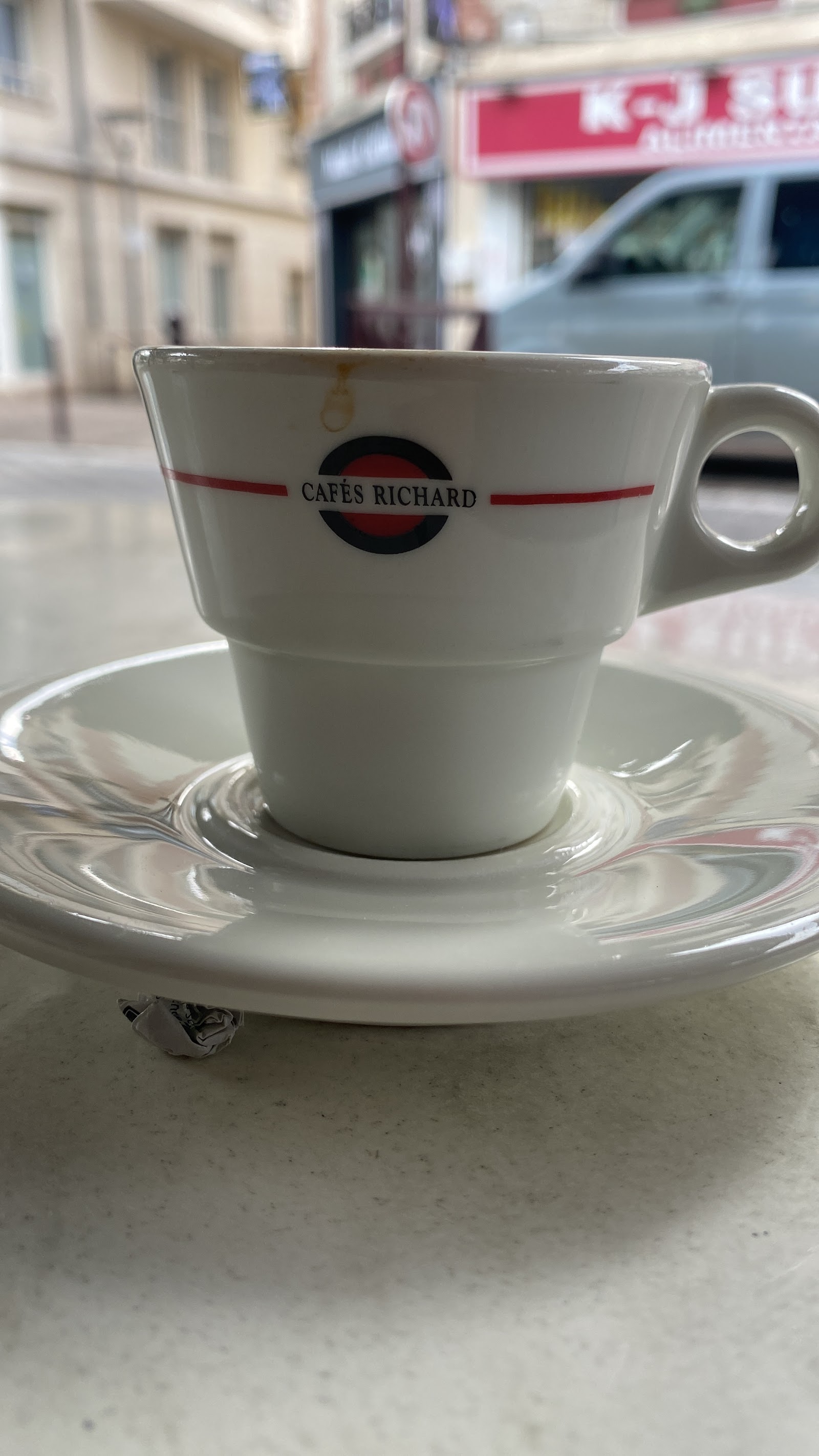 Café le Val de Marne